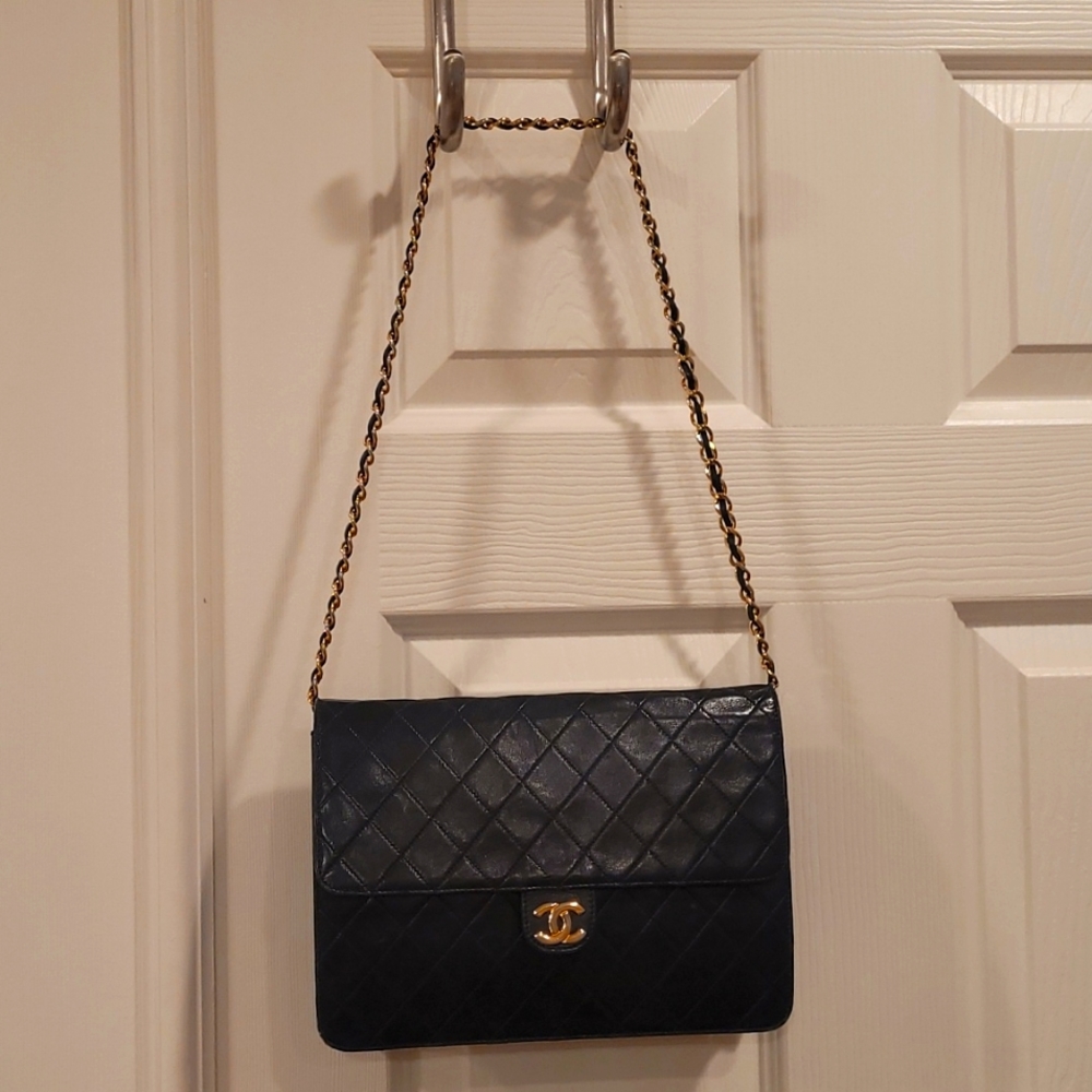 Chanel black lambskin single flap